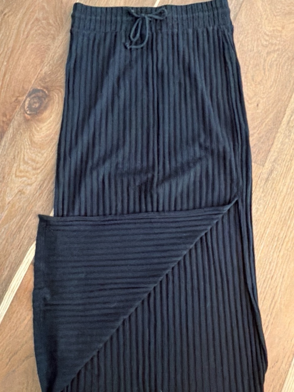 Universal Thread Black Ribbed Maxi Skirt with Drawstring